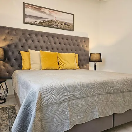 Memel Apartments, Self Check - In- Nemokamas Parkingas Apartment